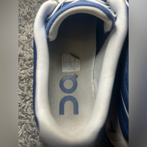 On Cloud 5 Women’s Denim and White Shoes Size 10 - Picture 8 of 10